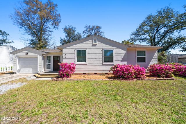 104 N Cove Ln, Panama City, FL 32401