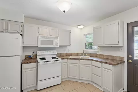 101 Hampton Dr, Crestview, FL 32539 photo 4