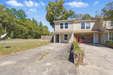 101 Hampton Dr, Crestview, FL 32539