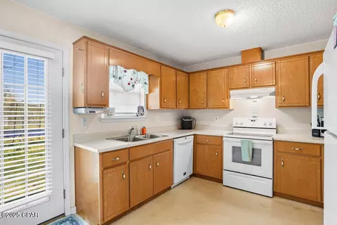 792 2nd St, Chipley, FL 32428 photo 8