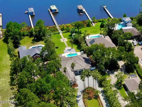 7903 N Lagoon Dr, Panama City, FL 32408