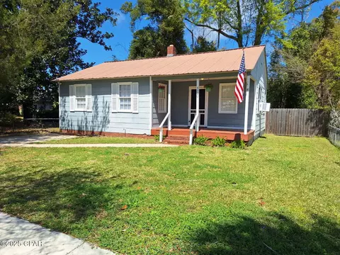 4320 Wilton St, Marianna, FL 32446