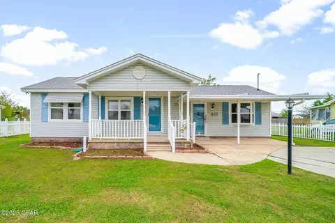 615 Georgia Ave, Lynn Haven, FL 32444