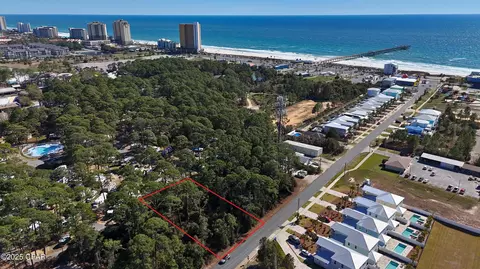 507 Lyndell Ln, Panama City Beach, FL 32407