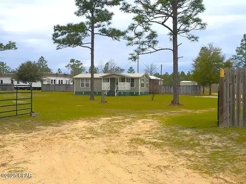 1364 NW Barksdale Ln, Fountain, FL 32438