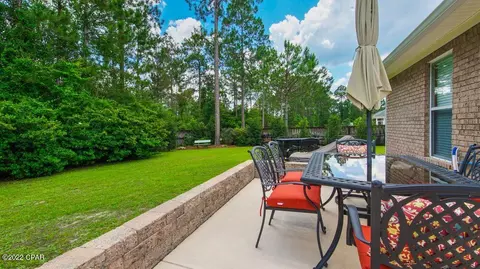 249 Gulf Pines Ct, Freeport, FL 32439
