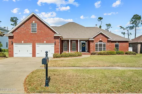 110 Cottonwood Cir, Lynn Haven, FL 32444