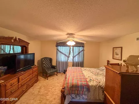 Bedroom - 328 Sunset Trl, Freeport, FL 32439 photo 4 of 4