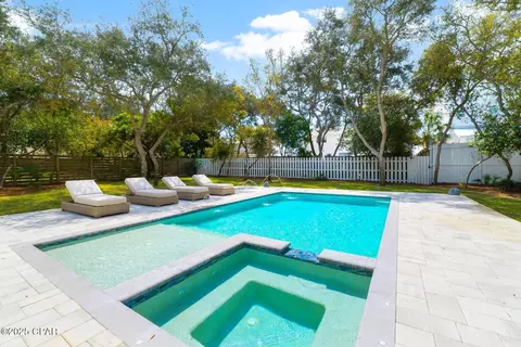 Exterior - 24 Seabreeze Cir, Seacrest, FL 32413 photo 4 of 7