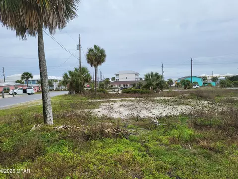 7911 Beach Dr, Panama City, FL 32408