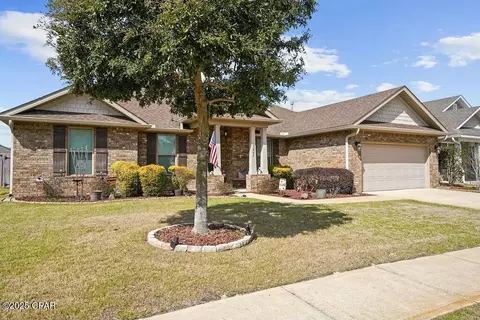 351 Brighton Cv, Freeport, FL 32439