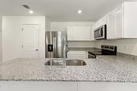 3626 Westbrook Dr, Chipley, FL 32428 photo 3
