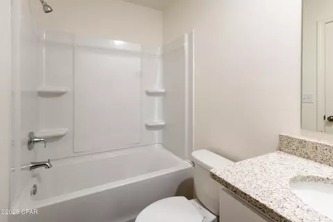 4106 Flint Ave, Chipley, FL 32428 photo 10