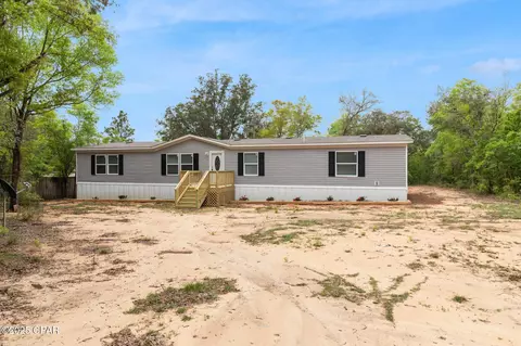 3390 Lakeshore Dr, Chipley, FL 32428