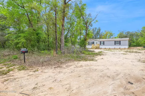 3390 Lakeshore Dr, Chipley, FL 32428 photo 2