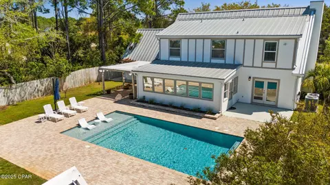 111 Moonlight Dr, Panama City Beach, FL 32413