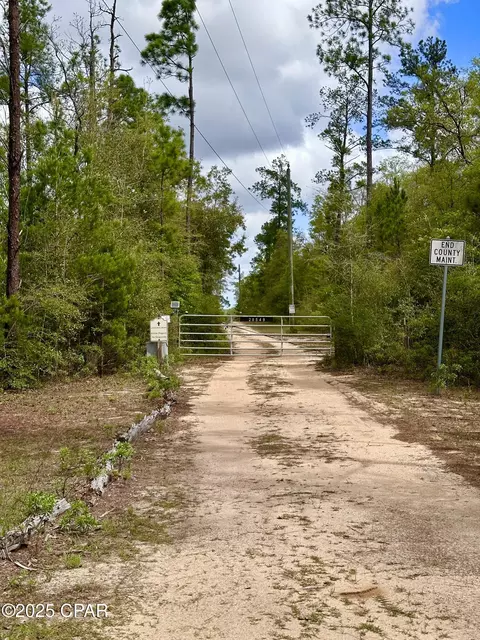 20549 Ring Rd, Fountain, FL 32438