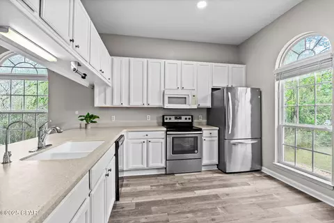 826 E 24th St, Lynn Haven, FL 32444 photo 8