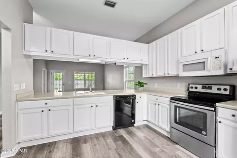 826 E 24th St, Lynn Haven, FL 32444 photo 10