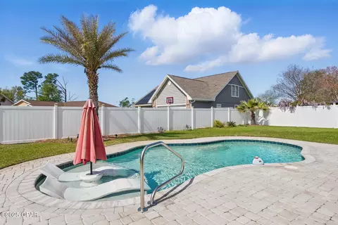6918 Ross Dr, Panama City, FL 32404