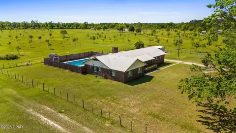3663 Peanut Rd, Cottondale, FL 32431
