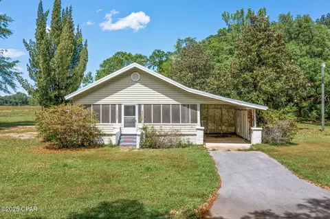908 Tri County Rd, Graceville, FL 32440