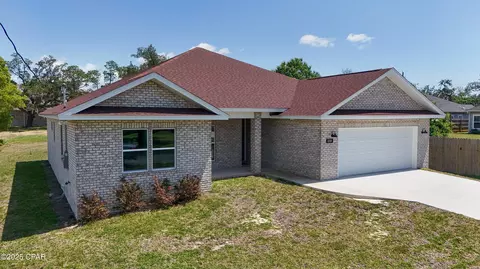 1113 New Hampshire Ave, Lynn Haven, FL 32444