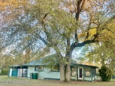 998 Edison Ave, Alford, FL 32420