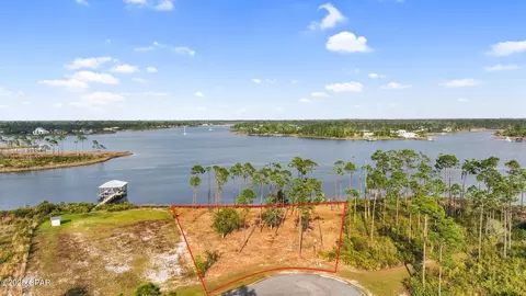 1002 Reel Easy Dr, Panama City, FL 32404