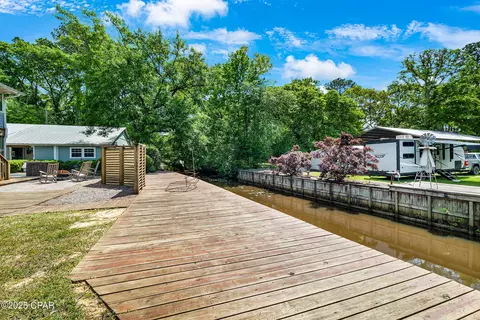 113 Swamp Haven Rd, Vernon, FL 32462