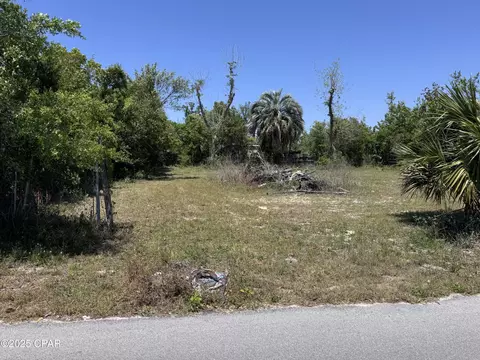 5019 E 9th St, Panama City, FL 32404