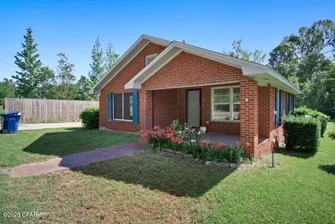 17395 Pear St, Blountstown, FL 32424
