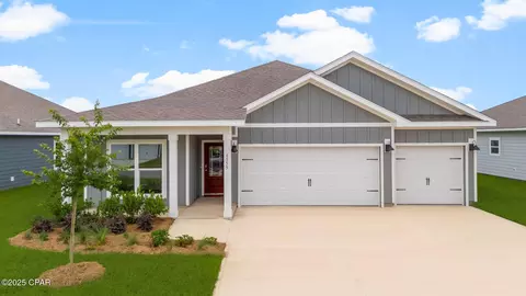 6555 Haskins Dr, Panama City, FL 32404