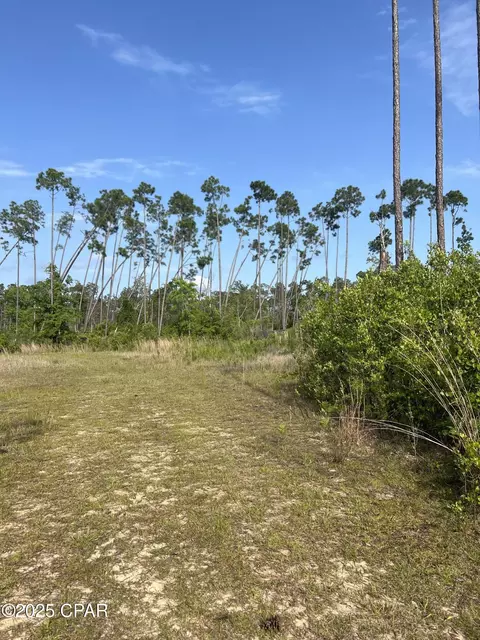 9712 Sweetfield Ln, Southport, FL 32409