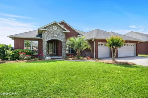 207 Waterford Dr, Lynn Haven, FL 32444