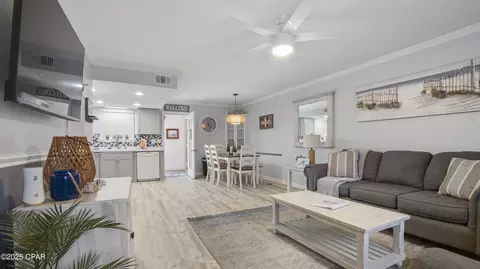 236 Robin Ln, Panama City Beach, FL 32407