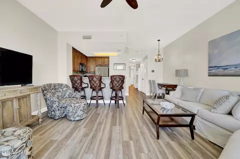 5115 Gulf Dr #206, Panama City, FL 32408