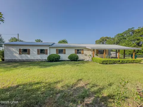 7851 Jenkins St, Sneads, FL 32460