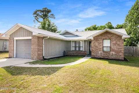 7737 Betty Louise Dr, Panama City, FL 32404