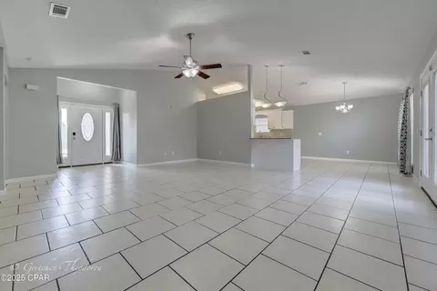 4704 Shannon Ln, Panama City, FL 32404