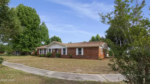 325 Bell Cir, Lynn Haven, FL 32444