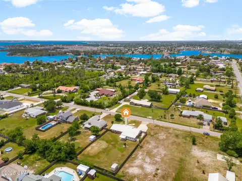 519 Plantation Dr, Panama City, FL 32404