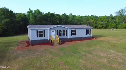 1092 First Ave, Graceville, FL 32440