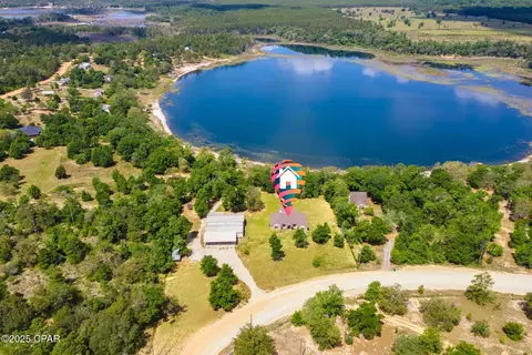 2789 Summer Dr, Chipley, FL 32428