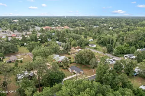 View/Area - 871 2nd St, Chipley, FL 32428 photo 5 of 10