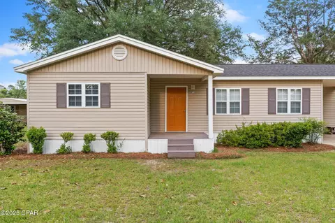 Exterior - 871 2nd St, Chipley, FL 32428 photo 1 of 7