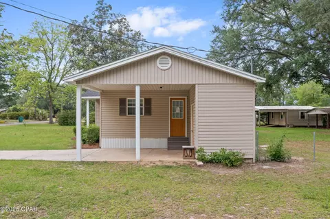 Exterior - 871 2nd St, Chipley, FL 32428 photo 3 of 7
