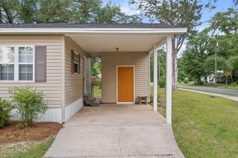 Exterior - 871 2nd St, Chipley, FL 32428 photo 2 of 7