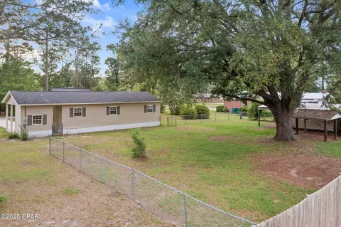 Exterior - 871 2nd St, Chipley, FL 32428 photo 4 of 7