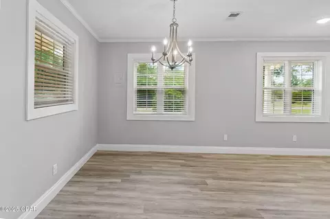 Dining - 871 2nd St, Chipley, FL 32428 photo 1 of 3